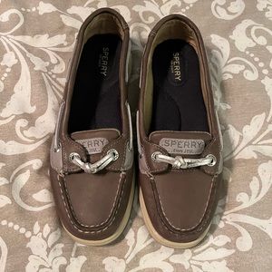 Size 7 Sperrys